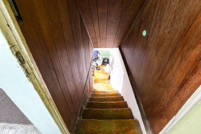 1605 Lynnwood Drive, Johnson City, TN 37601