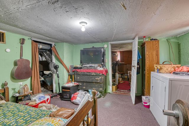 1605 Lynnwood Drive, Johnson City, TN 37601