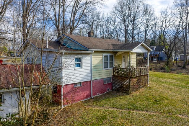 1605 Lynnwood Drive, Johnson City, TN 37601
