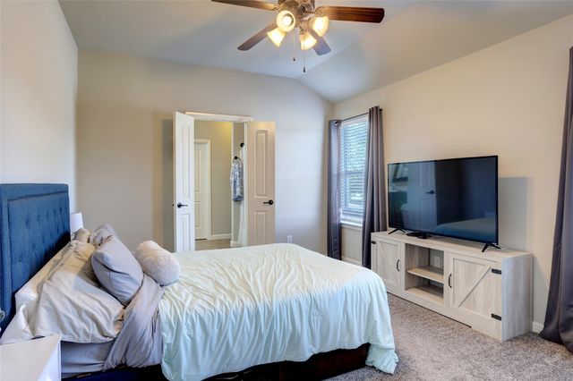 751 N Sherman Avenue, Van Alstyne, TX 75495