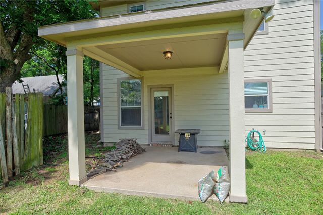 751 N Sherman Avenue, Van Alstyne, TX 75495