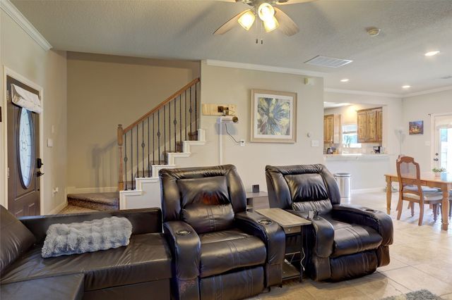 751 N Sherman Avenue, Van Alstyne, TX 75495