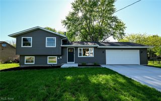 1520 Congress Lake Road, Mogadore, OH 44260