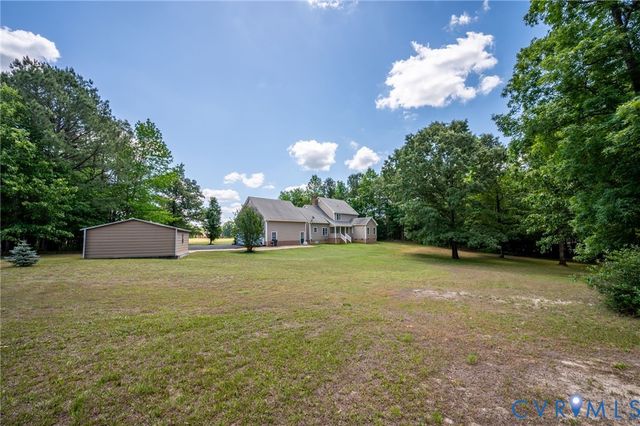 17170 Templeton Rd, Disputanta, VA 23842