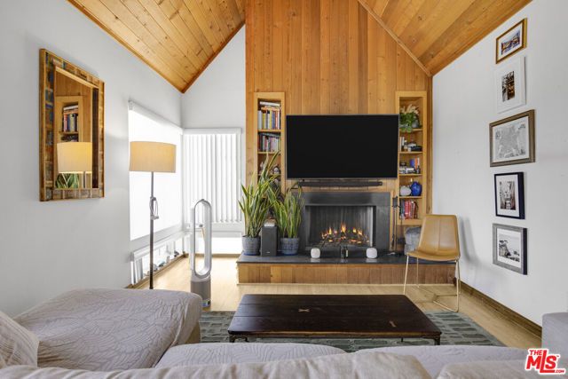 3903 Via Dolce, Los Angeles, CA 90292