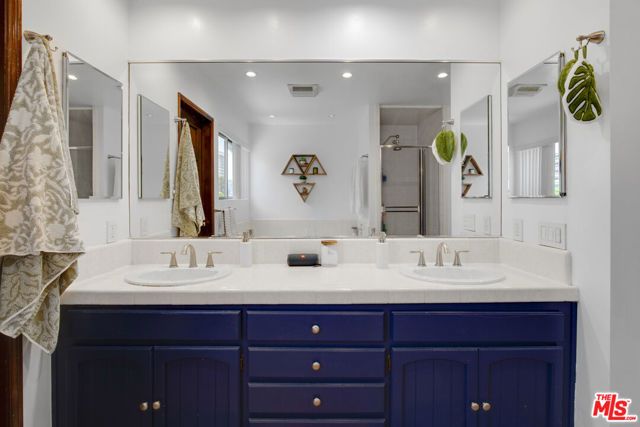 3903 Via Dolce, Los Angeles, CA 90292
