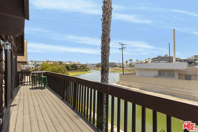 3903 Via Dolce, Los Angeles, CA 90292