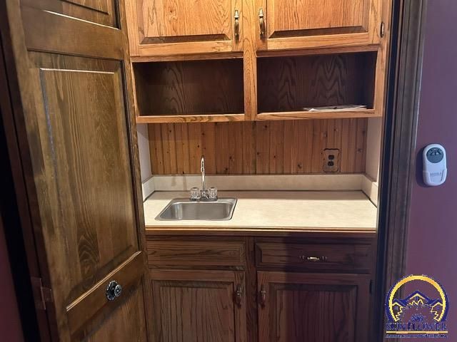 3630 SW Kings Forest RD, Topeka, KS 66610