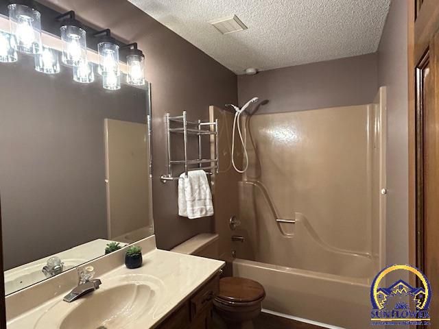 3630 SW Kings Forest RD, Topeka, KS 66610