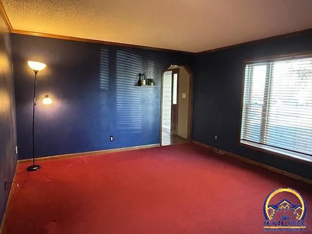 3630 SW Kings Forest RD, Topeka, KS 66610