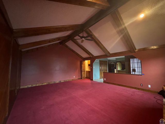 3630 SW Kings Forest RD, Topeka, KS 66610