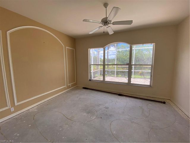 8285 Gleneagle WAY, Naples, FL 34120