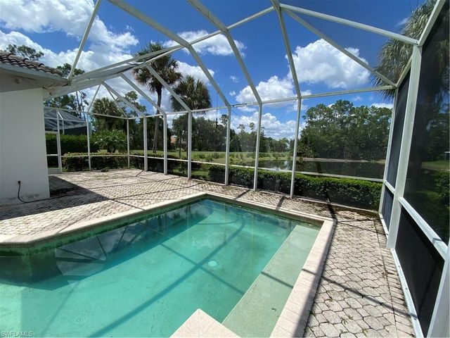 8285 Gleneagle WAY, Naples, FL 34120