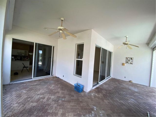 8285 Gleneagle WAY, Naples, FL 34120