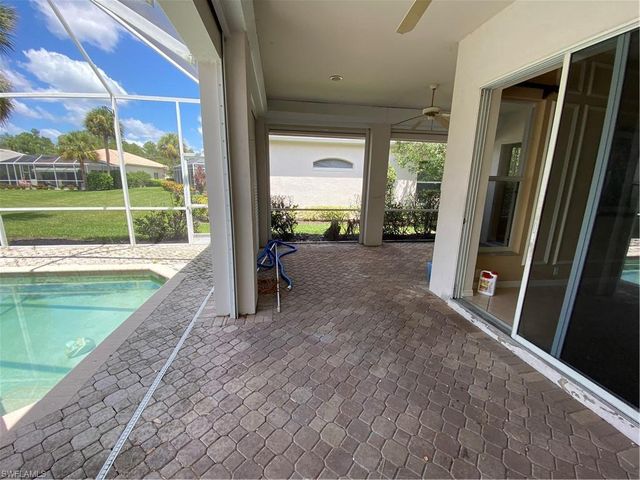 8285 Gleneagle WAY, Naples, FL 34120