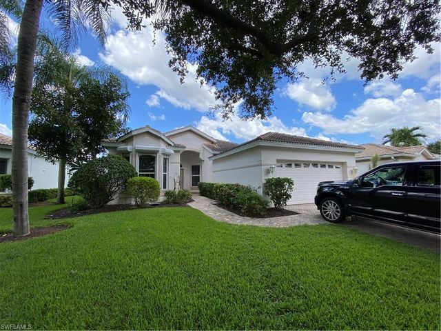 8285 Gleneagle WAY, Naples, FL 34120