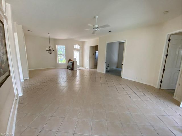 8285 Gleneagle WAY, Naples, FL 34120