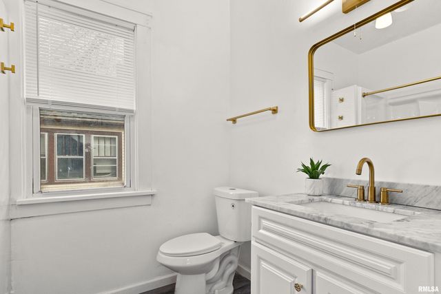 510 W GIFT Avenue, Peoria, IL 61604