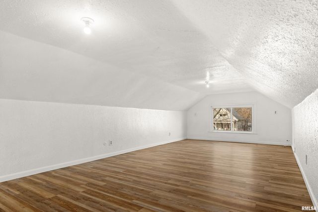 510 W GIFT Avenue, Peoria, IL 61604