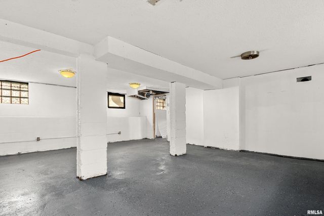 510 W GIFT Avenue, Peoria, IL 61604