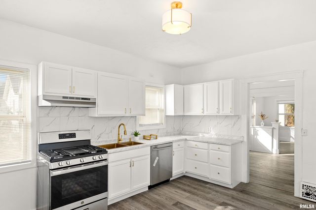 510 W GIFT Avenue, Peoria, IL 61604