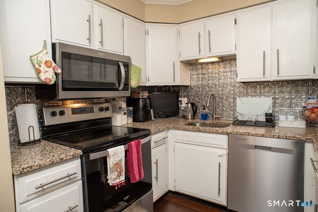 333 Vincellette Street 8, Bridgeport, CT 06606