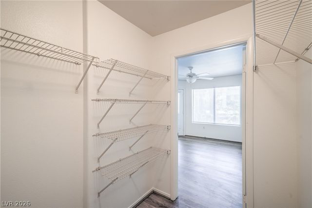 5710 East Tropicana Avenue 1017, Las Vegas, NV 89122
