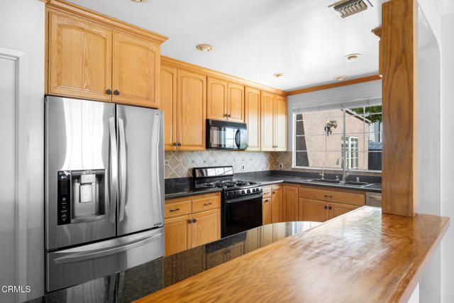 2444 N Parish Place, Burbank, CA 91504