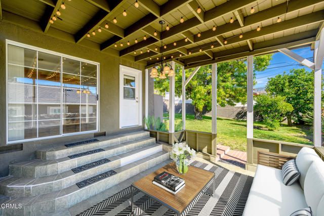 2444 N Parish Place, Burbank, CA 91504