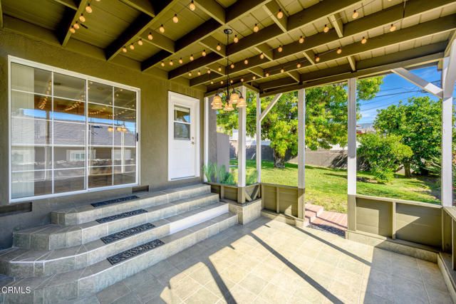 2444 N Parish Place, Burbank, CA 91504