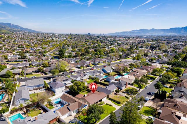 2444 N Parish Place, Burbank, CA 91504