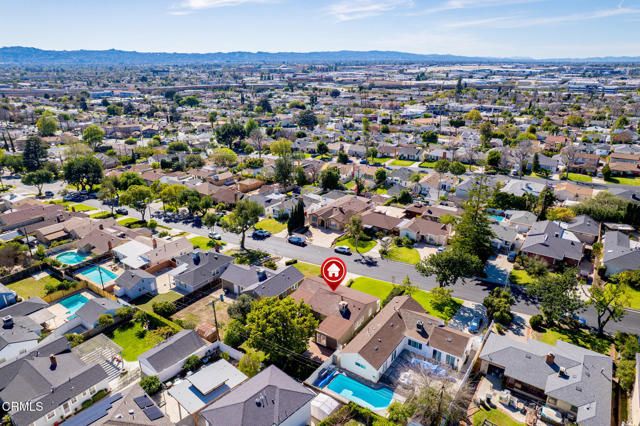 2444 N Parish Place, Burbank, CA 91504