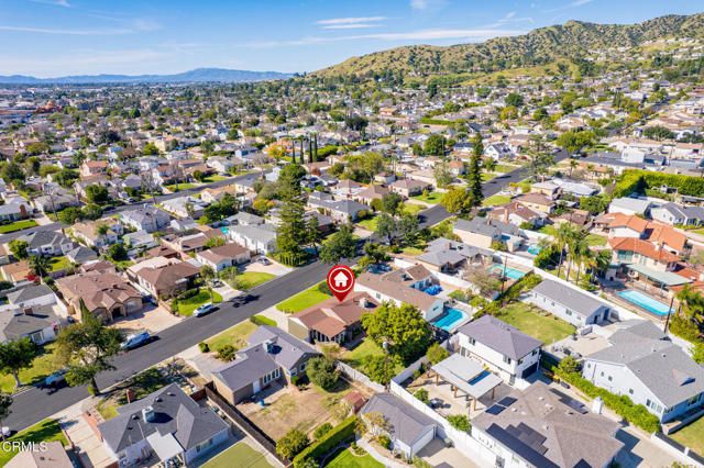 2444 N Parish Place, Burbank, CA 91504