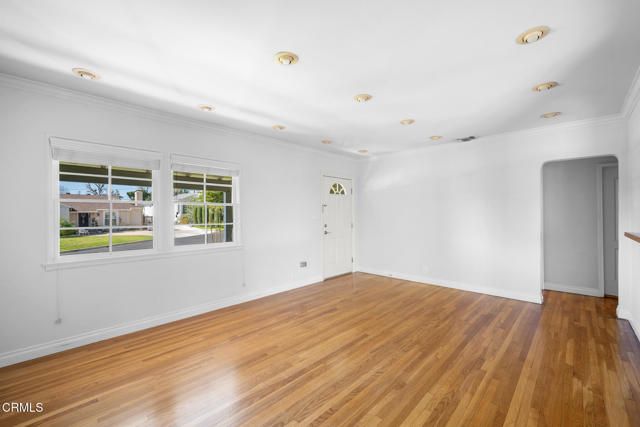 2444 N Parish Place, Burbank, CA 91504