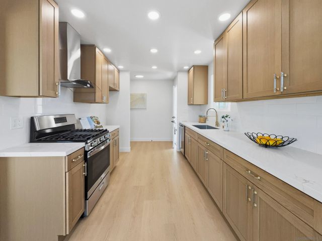 311 Rosebud Lane, San Diego, CA 92114