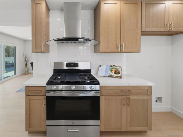 311 Rosebud Lane, San Diego, CA 92114