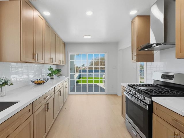 311 Rosebud Lane, San Diego, CA 92114