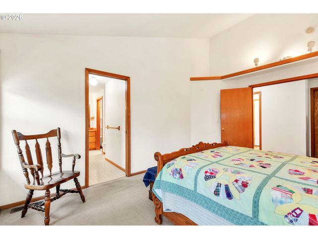 4471 SPRING MEADOW Ave, Eugene, OR 97404