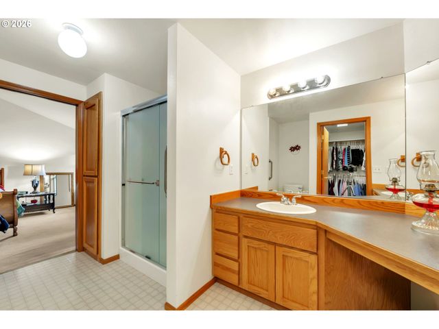 4471 SPRING MEADOW Ave, Eugene, OR 97404