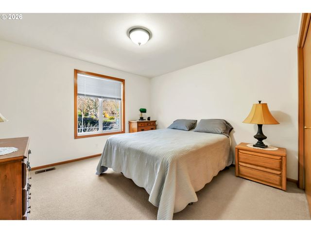 4471 SPRING MEADOW Ave, Eugene, OR 97404