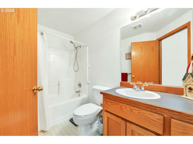 4471 SPRING MEADOW Ave, Eugene, OR 97404