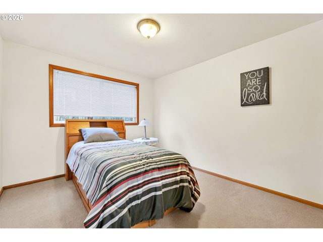 4471 SPRING MEADOW Ave, Eugene, OR 97404