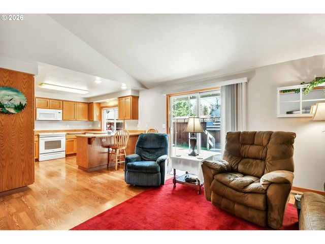 4471 SPRING MEADOW Ave, Eugene, OR 97404