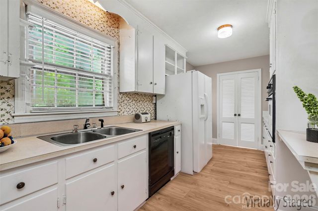 2330 Wensley Drive, Charlotte, NC 28210