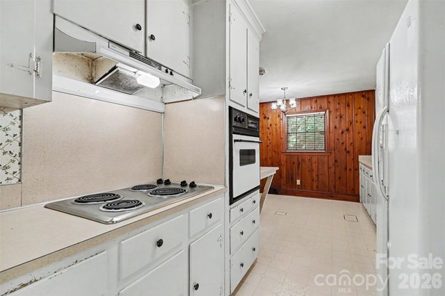 2330 Wensley Drive, Charlotte, NC 28210