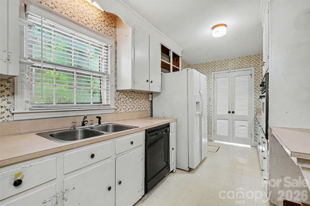 2330 Wensley Drive, Charlotte, NC 28210