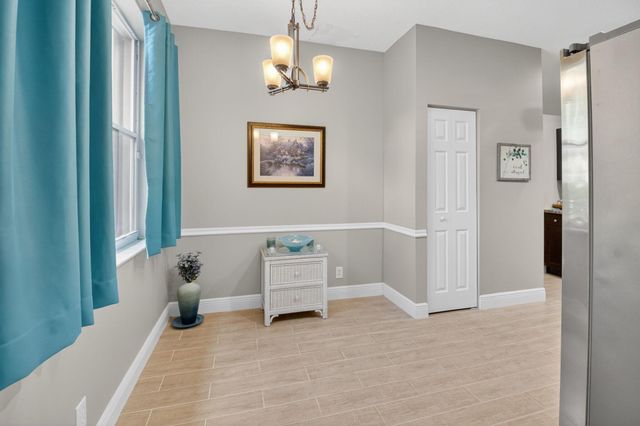 10565 Royal Caribbean Circle, Boynton Beach, FL 33437