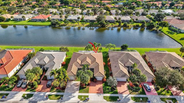 10565 Royal Caribbean Circle, Boynton Beach, FL 33437