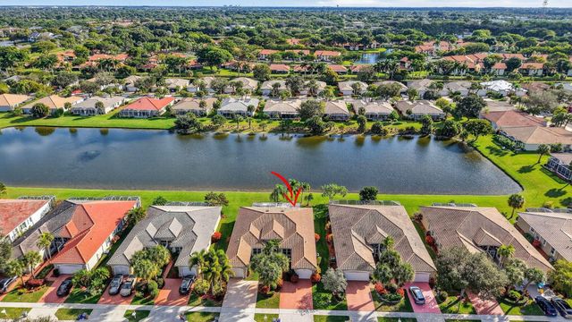 10565 Royal Caribbean Circle, Boynton Beach, FL 33437