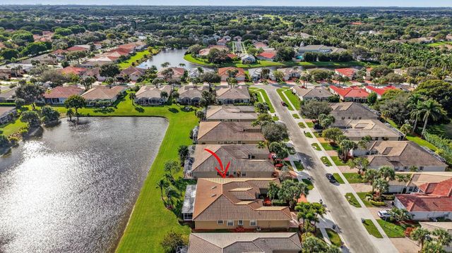 10565 Royal Caribbean Circle, Boynton Beach, FL 33437